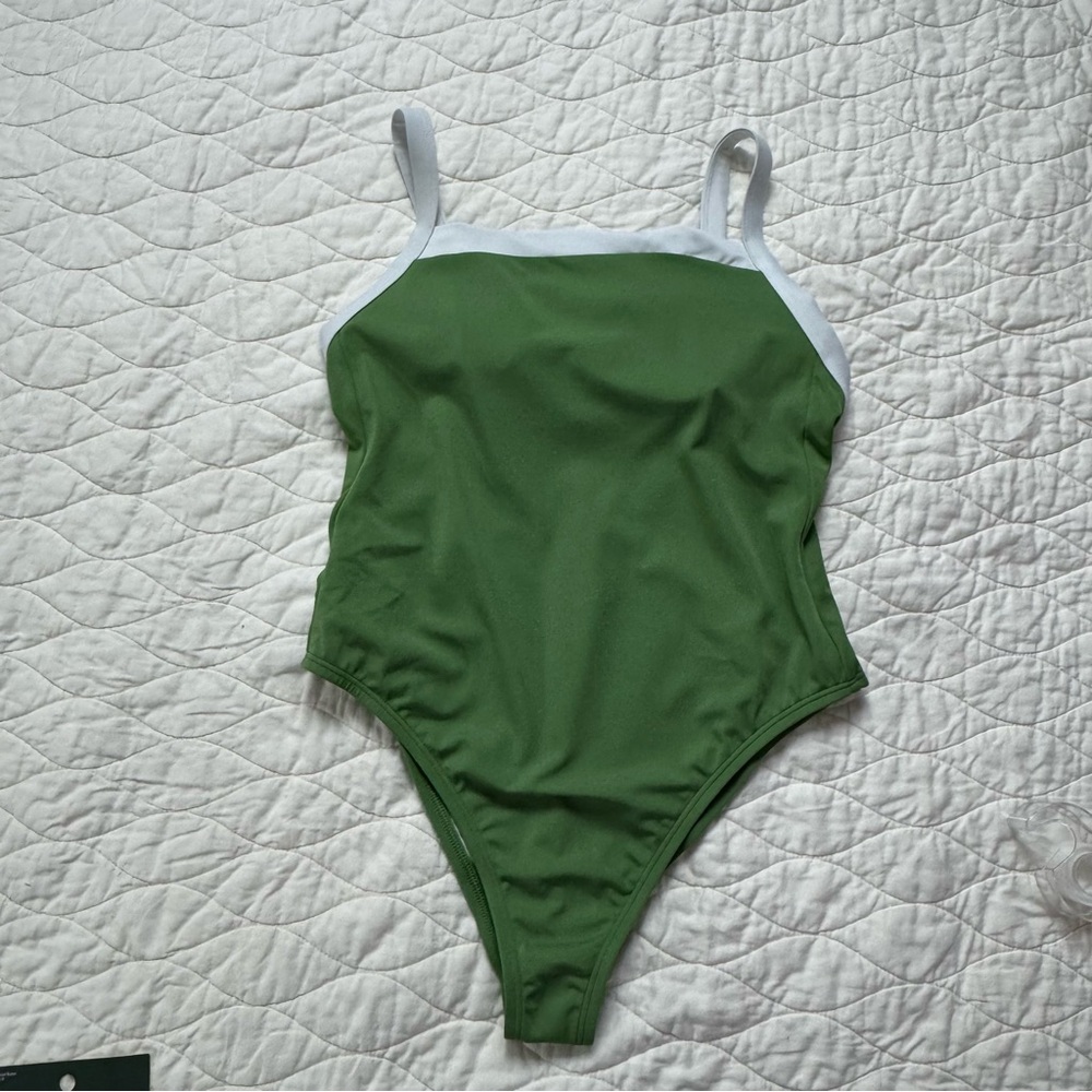 Shade & Shore Green One Piece Swimsuit M 8-10 Sporty Retro High Leg Beach NWOT